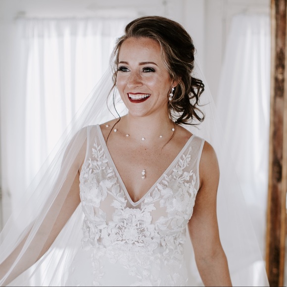 Meet your Posher, Hailey - Picture 1 of 1